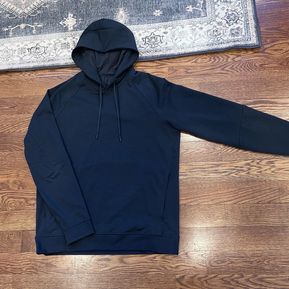 Mens Lululemon Hoodie (Size XL)
Color: Black
Like New